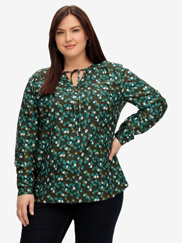 SHEEGO Blouse in Green: front