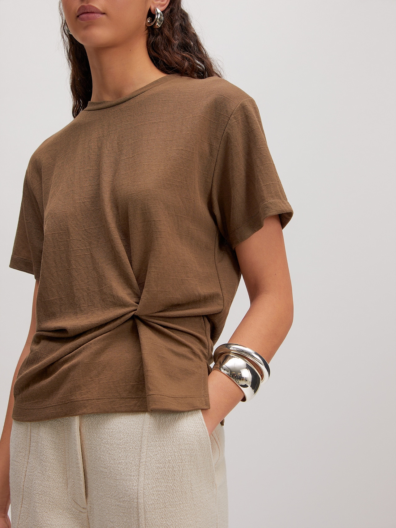 EDITED Shirt 'Ivette' Bruin