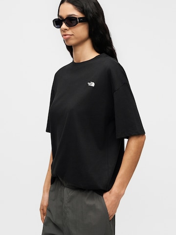 Tricou 'ESSENTIAL SIMPLE DOME' de la THE NORTH FACE pe negru