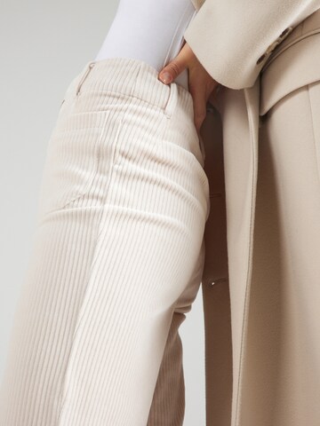 regular Pantaloni 'NANOUK' di Derhy in beige
