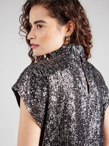 DRYKORN - Blusa 'ALARIA' en gris