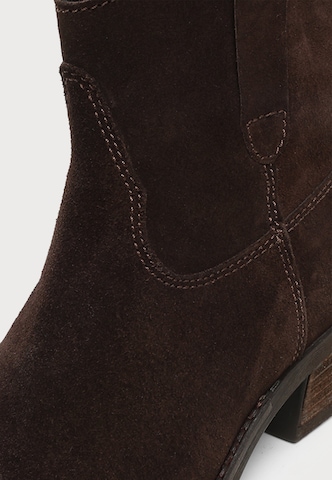 Botine 'EVIE' de la Apple of Eden pe maro