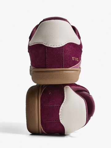 Bershka Trampki niskie w kolorze czerwony