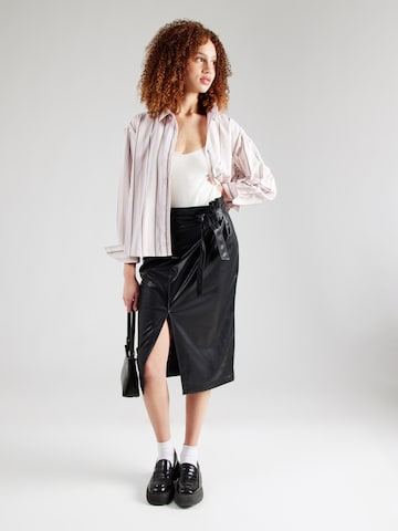 Gonna di OUI in nero