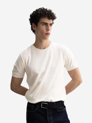 Giesto Shirt in White: front