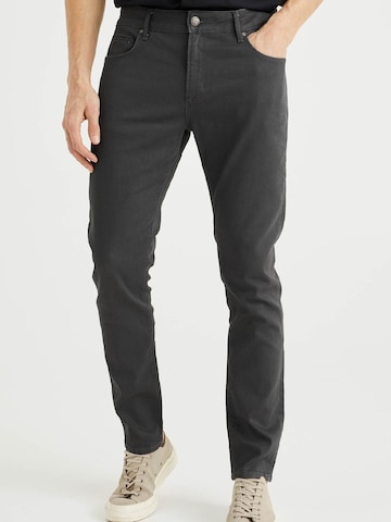 WE Fashion Slimfit Jeans in Grijs: voorkant