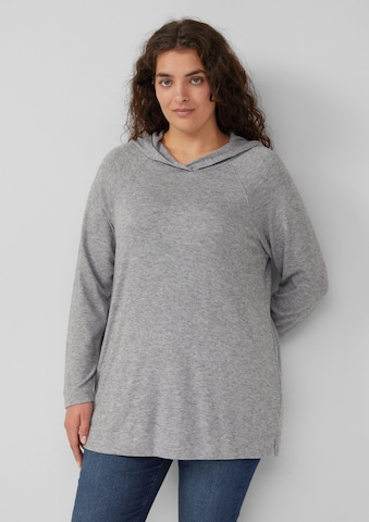 T-shirt s.Oliver CURVE en gris : devant