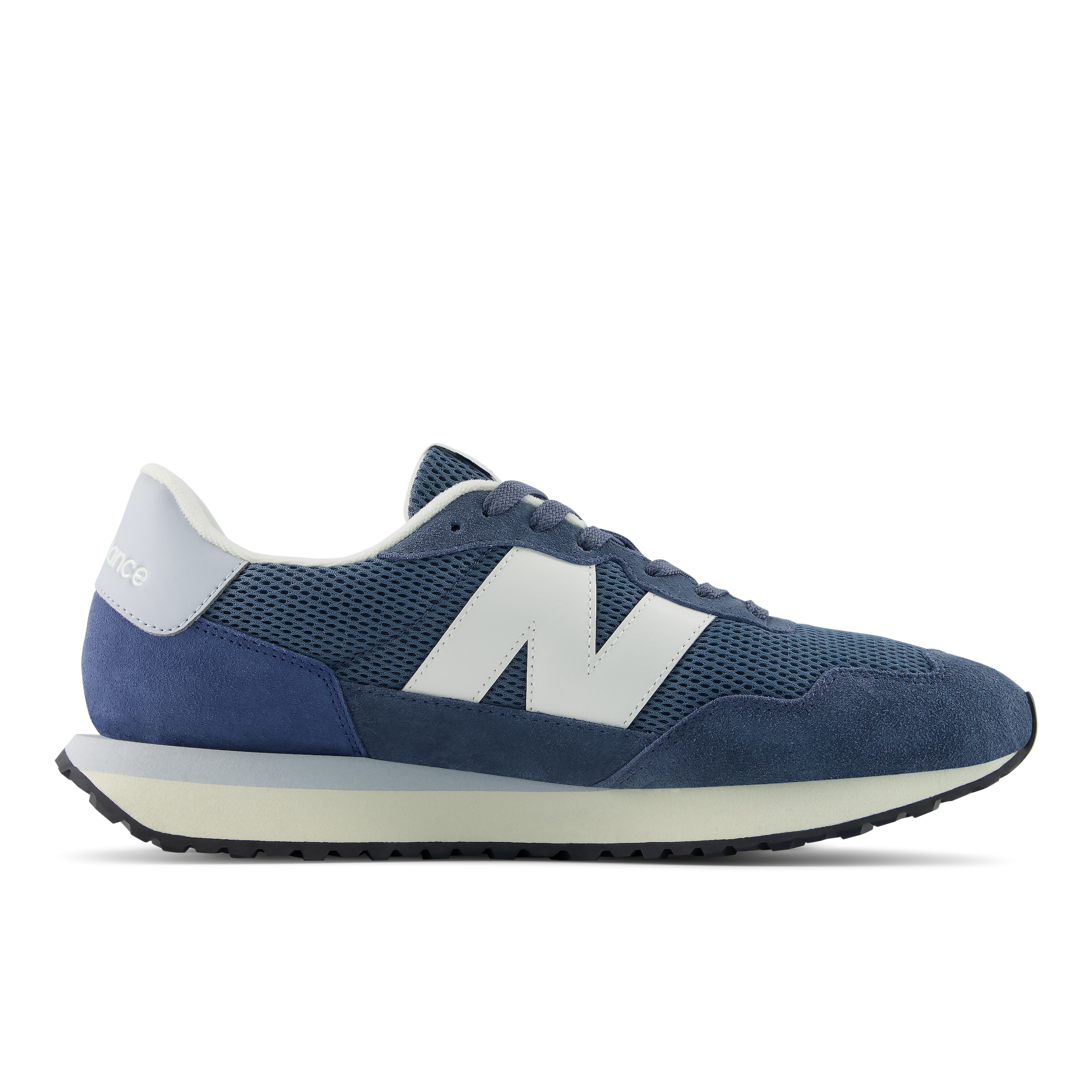 new balance Sneakers in Blue