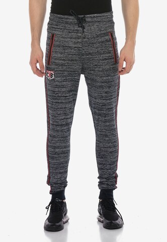 CIPO & BAXX Regular Pants in Grey: front