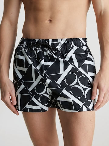 Regular Shorts de bain Calvin Klein Swimwear en noir : devant