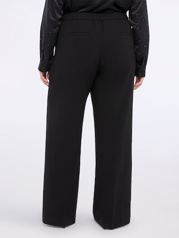 Fiorella Rubino Regular Pants in Black