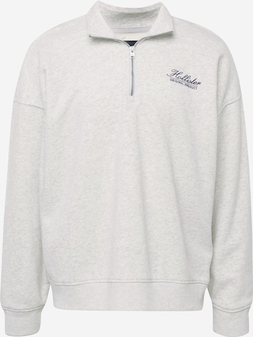 Sweat-shirt 'APAC EXCLUSIVE' HOLLISTER en gris : devant