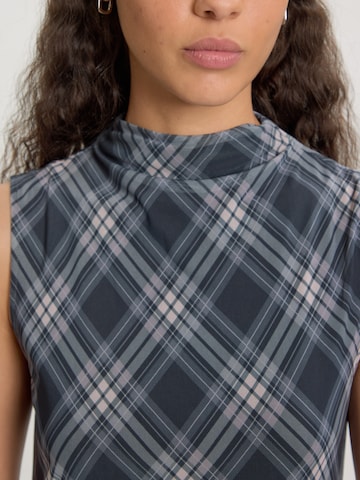 EDITED Kleid 'Anya' in Grau