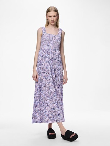 PIECES Letní šaty 'KICIANA' – modrá: přední strana