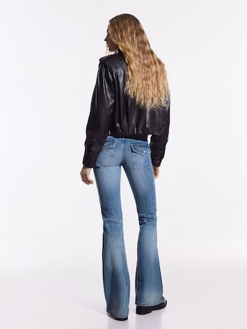 Bershka Разкроени Дънки в синьо