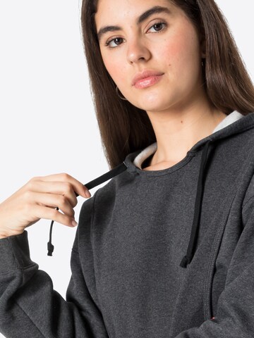 NIKE Athletic Sweatshirt in Black