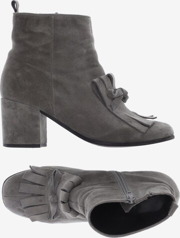 Kennel & Schmenger Dress Boots in 38 in Grey: front