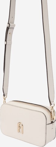 FURLA Axelremsväska 'PRIMULA' i beige