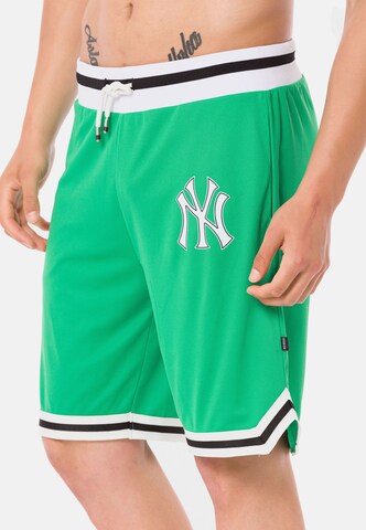 Redbridge Regular Workout Pants in Green