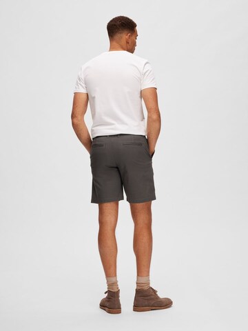 SELECTED HOMME Regular Shorts in Grau