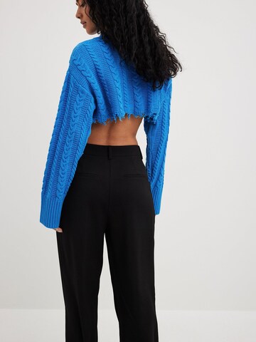 NA-KD Pullover in Blau