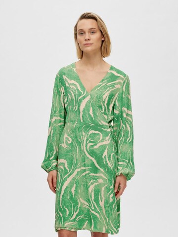 Robe 'Fiola' SELECTED FEMME en vert : devant