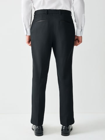 Next - regular Pantalón en negro