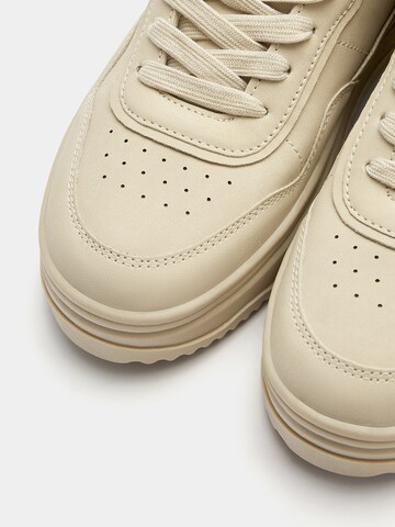 Pull&Bear Sneaker low i beige