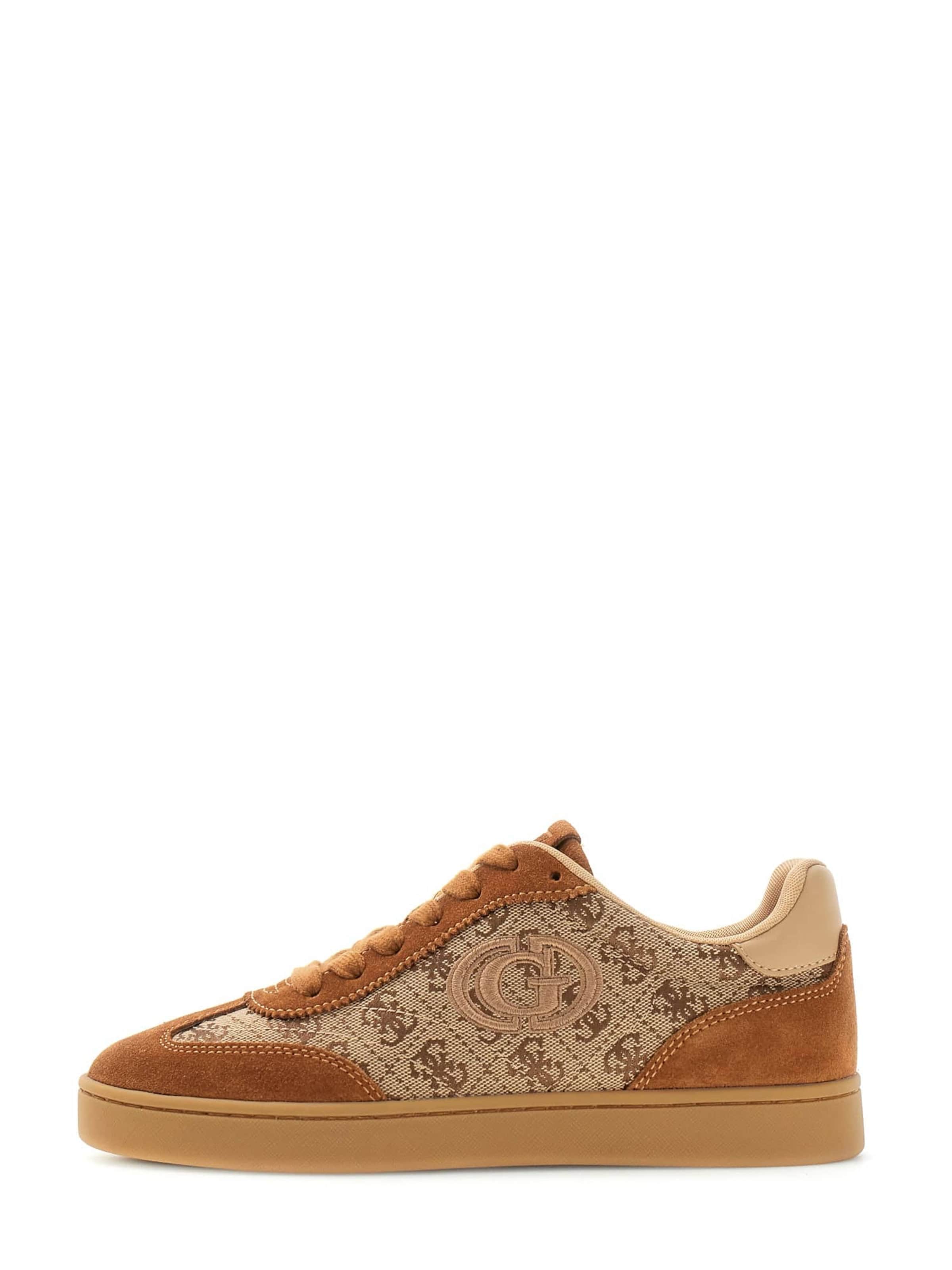 Baskets basses 'Jacek' GUESS en marron