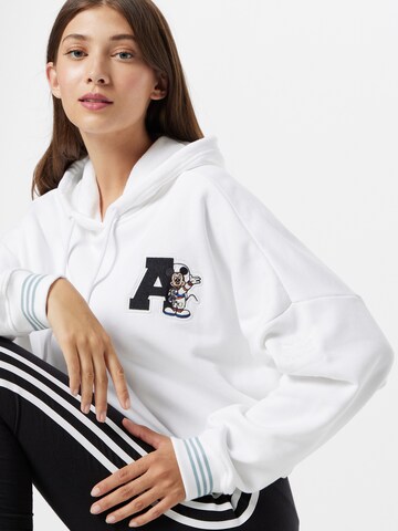 ADIDAS ORIGINALS Sweatshirt 'Short Disney' in Weiß