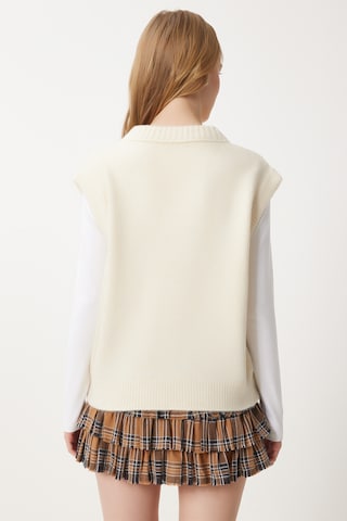 Happiness İstanbul Sweater in Beige