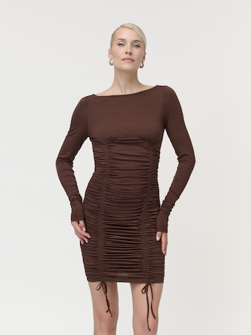 LeGer by Lena Gercke Jurk 'Kiki' in Bruin: voorkant