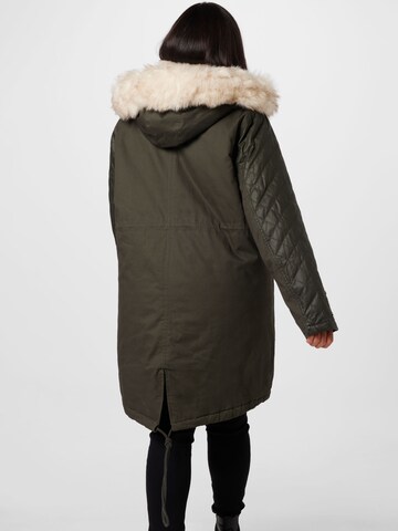 Parka d’hiver River Island Plus en vert