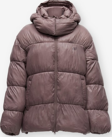 4F Outdoorjacke in Braun: Vorderseite