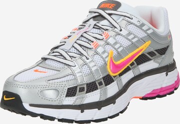 Nike Sportswear - Sapatilhas baixas 'Nike P-6000' em branco: frente