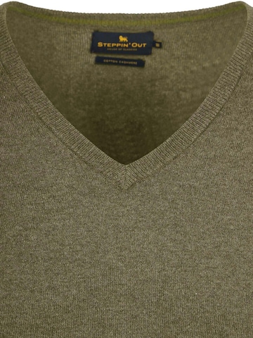 Steppin' out Sweater in Green