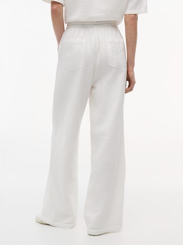 Tommy Jeans Loose fit Pants in White