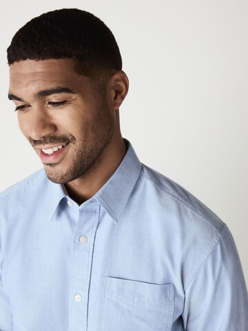 Next - Ajuste regular Camisa en azul