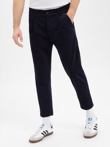 DRYKORN Tapered Pleat-Front Pants 'Chasy' in Blue: front