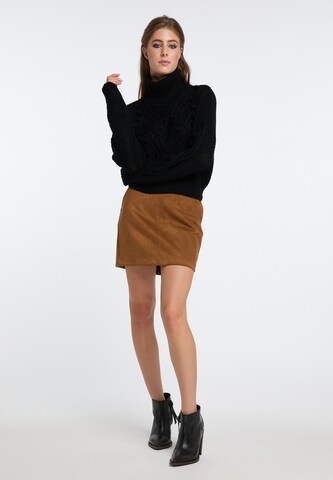 IZIA Sweater in Black