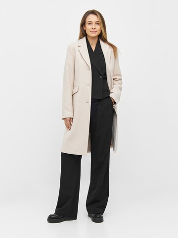 modström Between-Seasons Coat in Beige