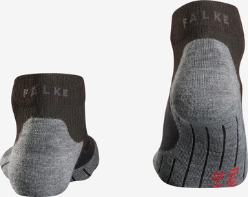 FALKE Sportsocken in Schwarz