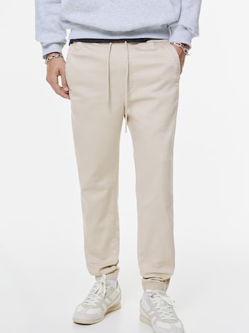 Tapered Pantaloni di Pull&Bear in grigio: frontale