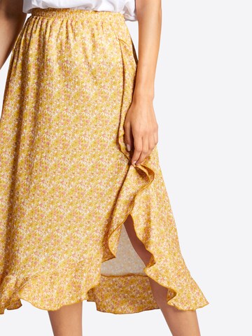 Rich & Royal Skirt in Yellow