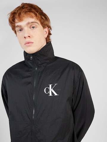 Calvin Klein Jeans - Chaqueta de entretiempo en negro