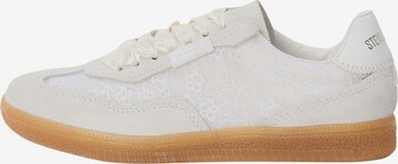 STEVE MADDEN Низкие кроссовки 'Emporia' в Бежевый: спереди