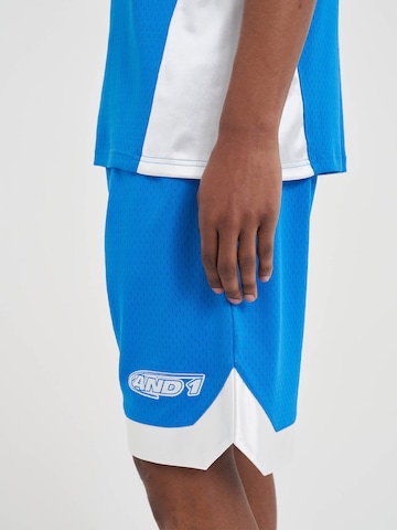 AND1 Regular Shorts in Blau
