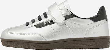 Sneaker ' REVIVAL ' di BRITISH KNIGHTS in bianco: frontale