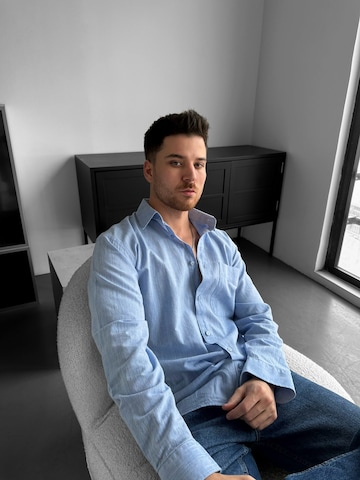 Kleidermafia Comfort Fit Hemd 'Regular Fit Cotton Pocket Shirt - Blue'‌‌‌‌‌‌‌‌ in Blau: Vorderseite