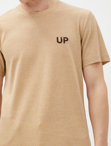 Koton T-Shirt in Beige